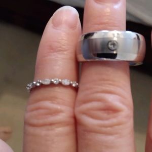 women’s wedding band